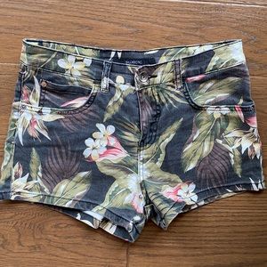 Billabong women’s denim floral Hawaiian shorts